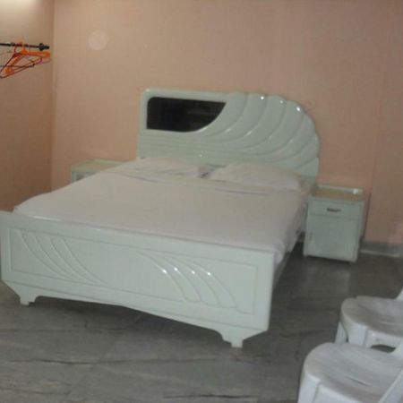 Vpn Hotel Nāgappattinam Kültér fotó
