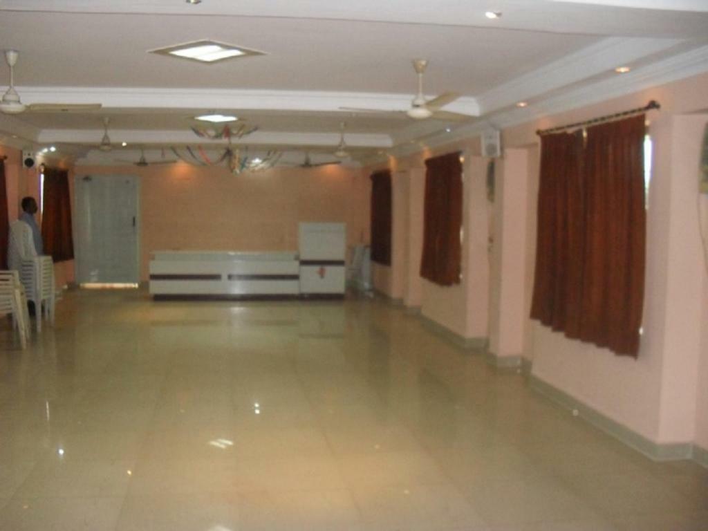 Vpn Hotel Nāgappattinam Kültér fotó