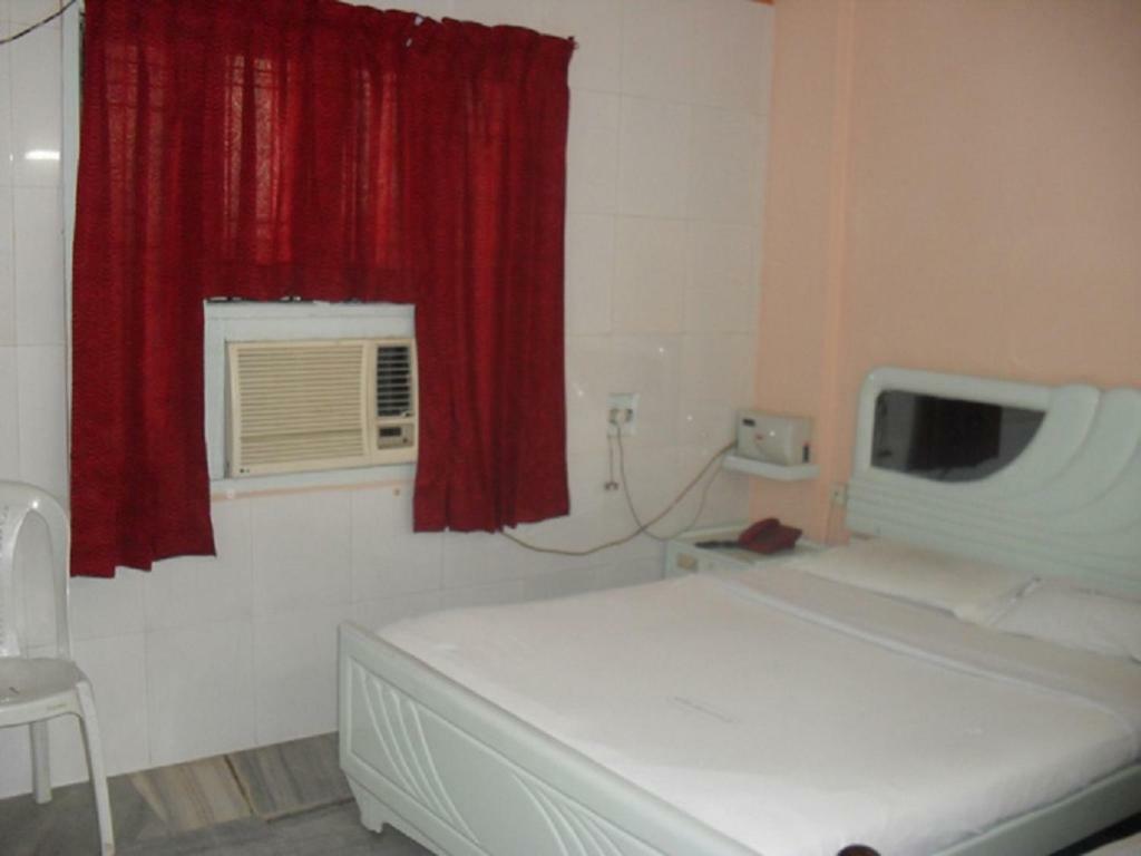 Vpn Hotel Nāgappattinam Kültér fotó